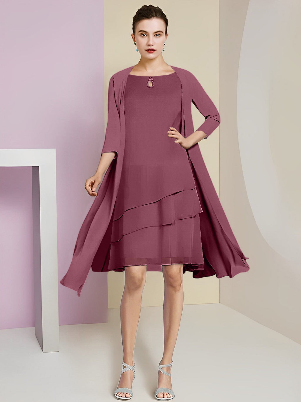 Vestidos de madre de la novia de corte A/princesa con escote joya y largo hasta la rodilla