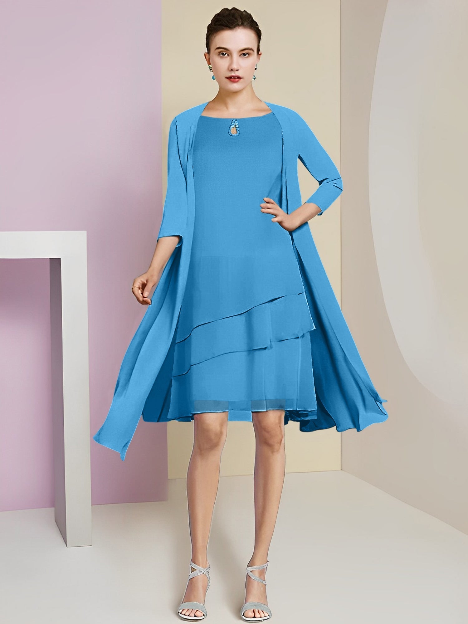 Vestidos de madre de la novia de corte A/princesa con escote joya y largo hasta la rodilla