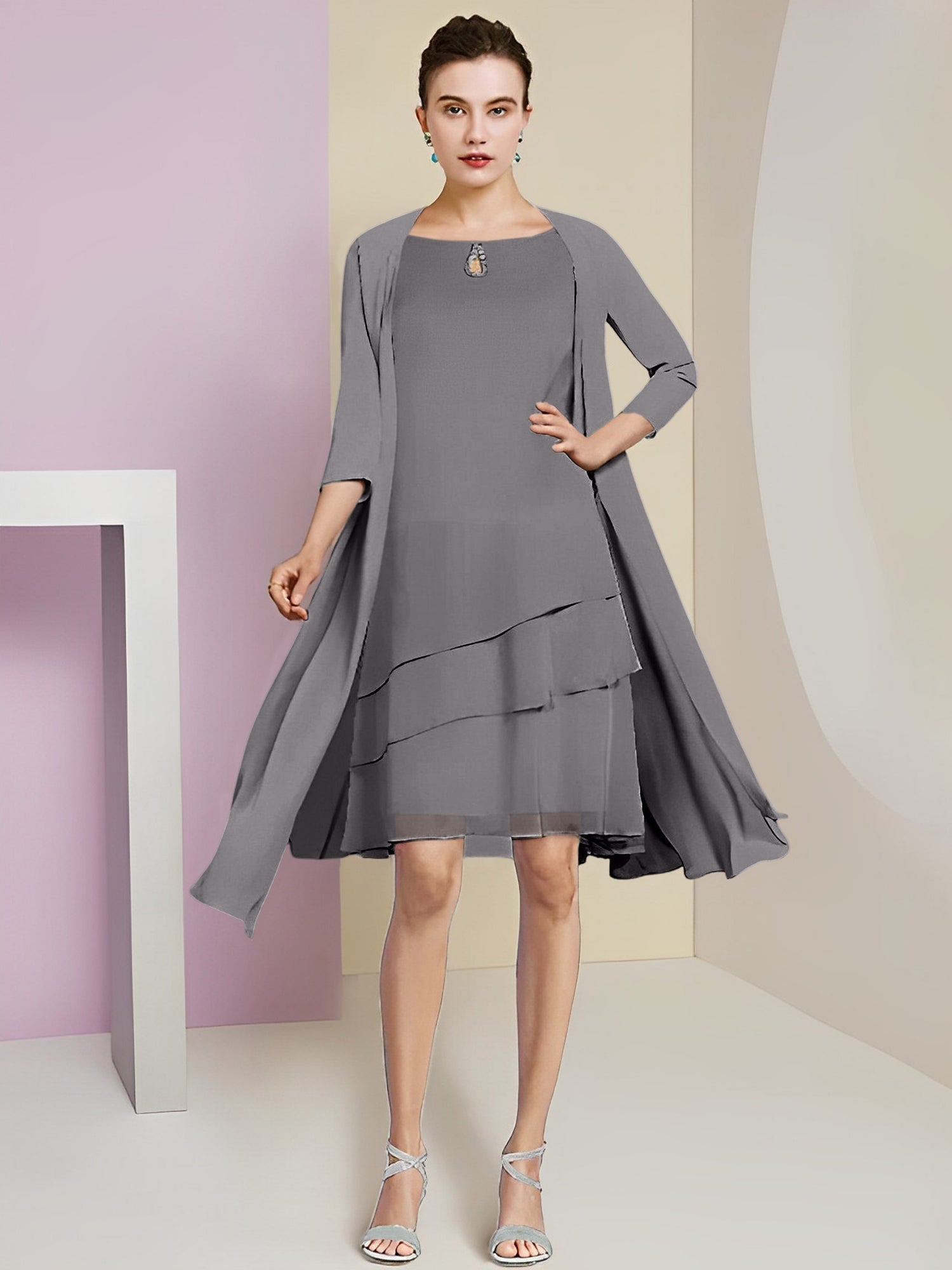 Vestidos de madre de la novia de corte A/princesa con escote joya y largo hasta la rodilla