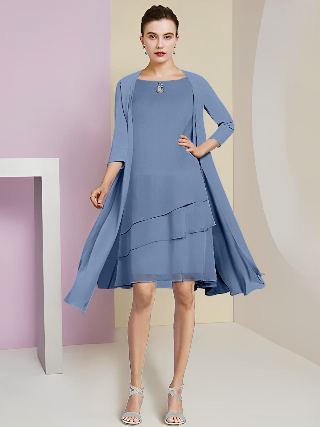 Vestidos de madre de la novia de corte A/princesa con escote joya y largo hasta la rodilla