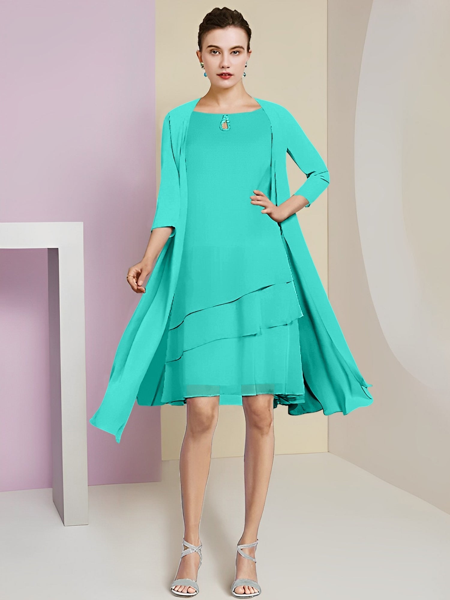 Vestidos de madre de la novia de corte A/princesa con escote joya y largo hasta la rodilla