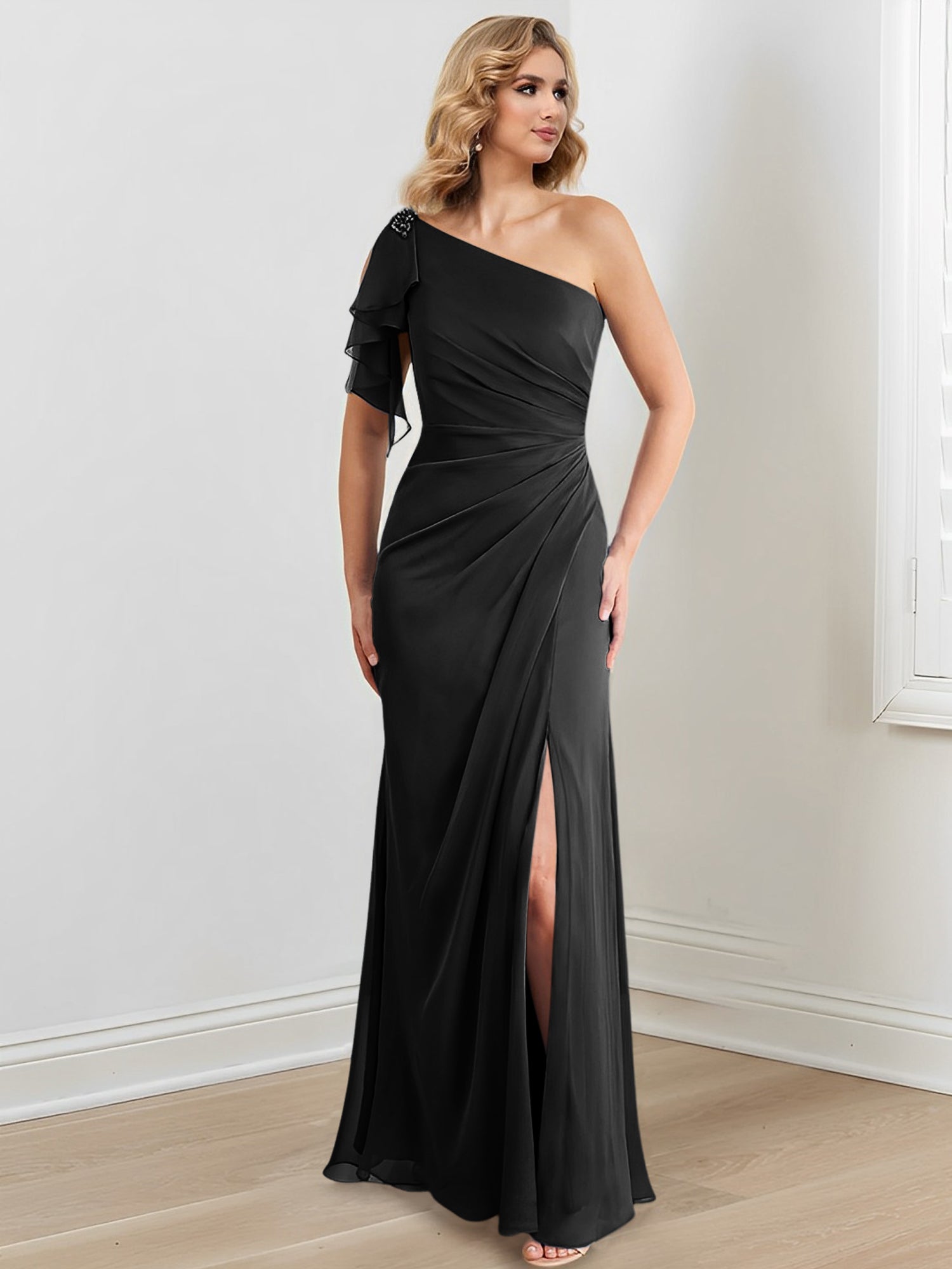 Vestidos para madre de la novia con corte tubo/columna, un hombro al aire y largo hasta el suelo