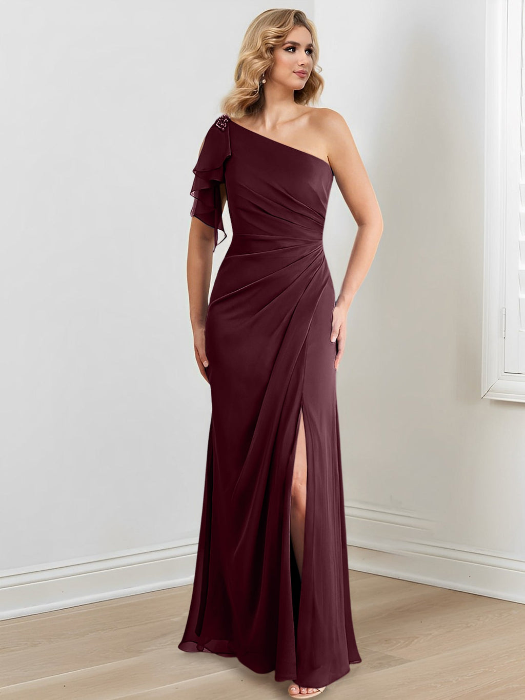 Vestidos para madre de la novia con corte tubo/columna, un hombro al aire y largo hasta el suelo