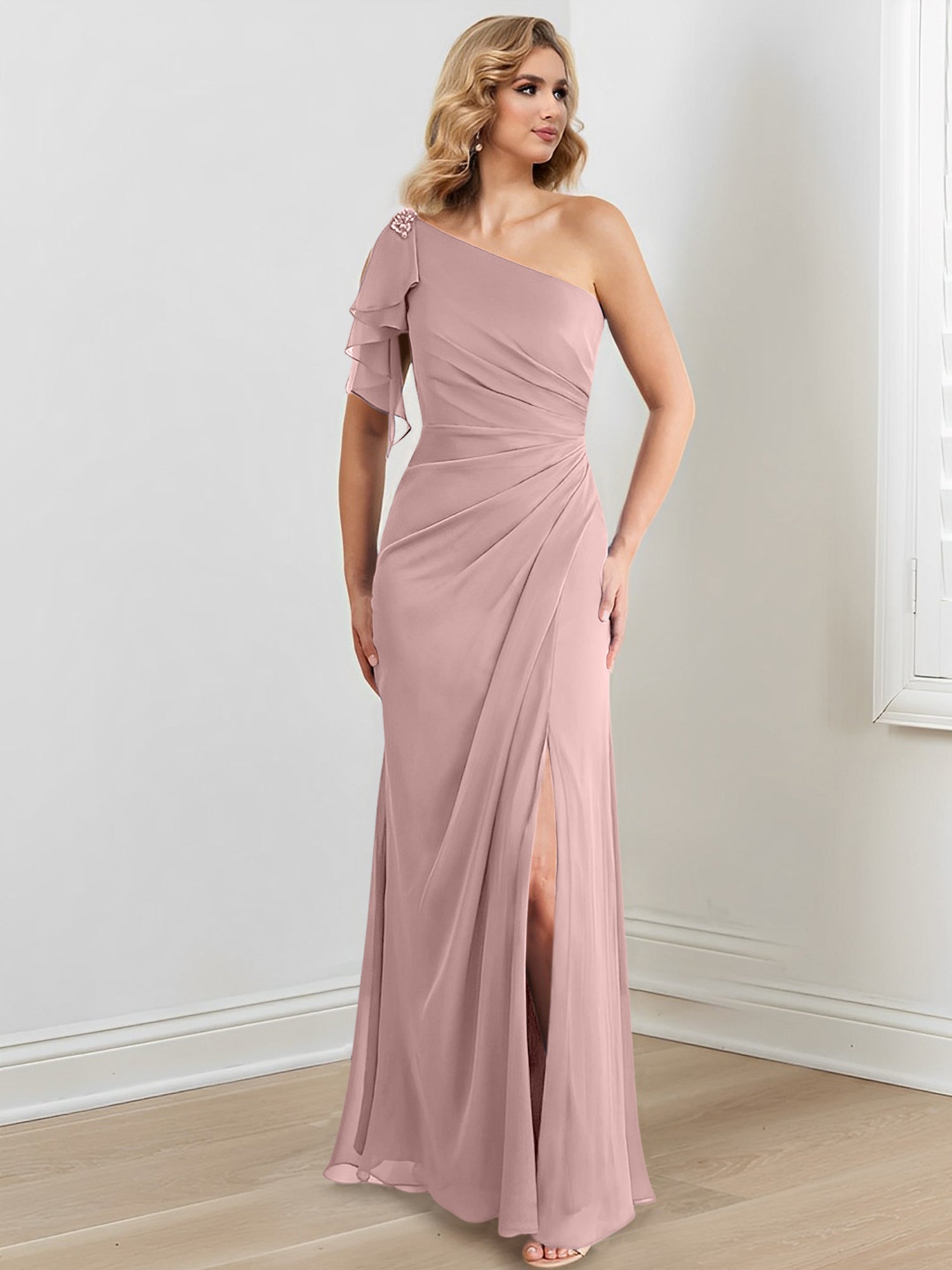 Vestidos para madre de la novia con corte tubo/columna, un hombro al aire y largo hasta el suelo
