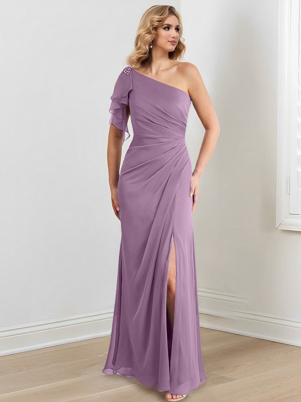 Vestidos para madre de la novia con corte tubo/columna, un hombro al aire y largo hasta el suelo