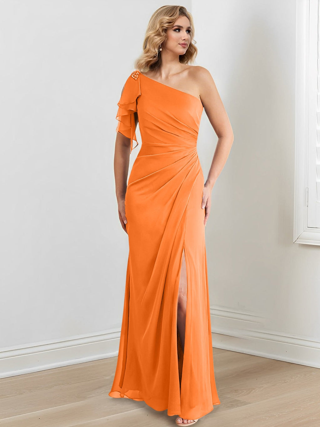 Vestidos para madre de la novia con corte tubo/columna, un hombro al aire y largo hasta el suelo