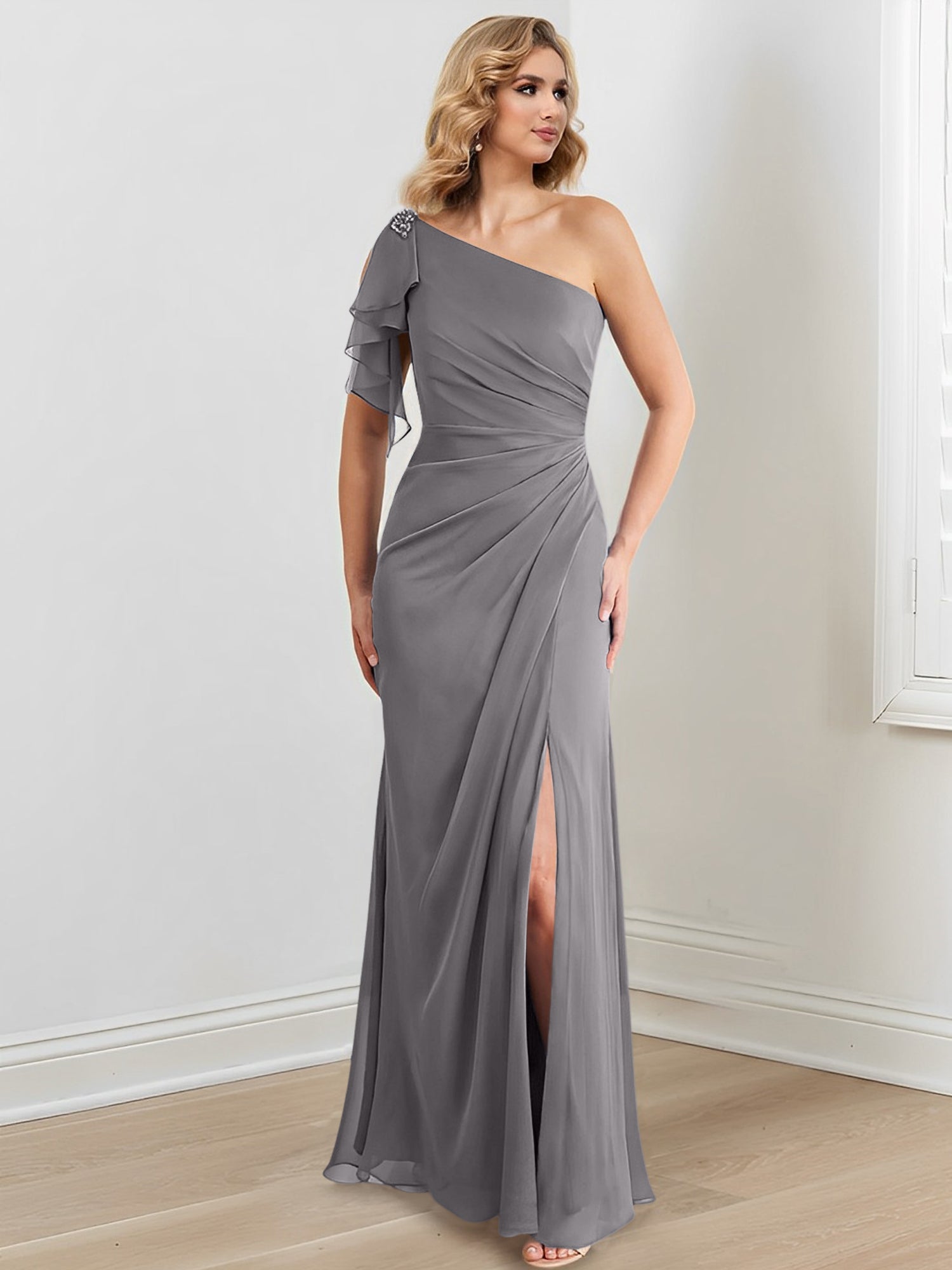 Vestidos para madre de la novia con corte tubo/columna, un hombro al aire y largo hasta el suelo