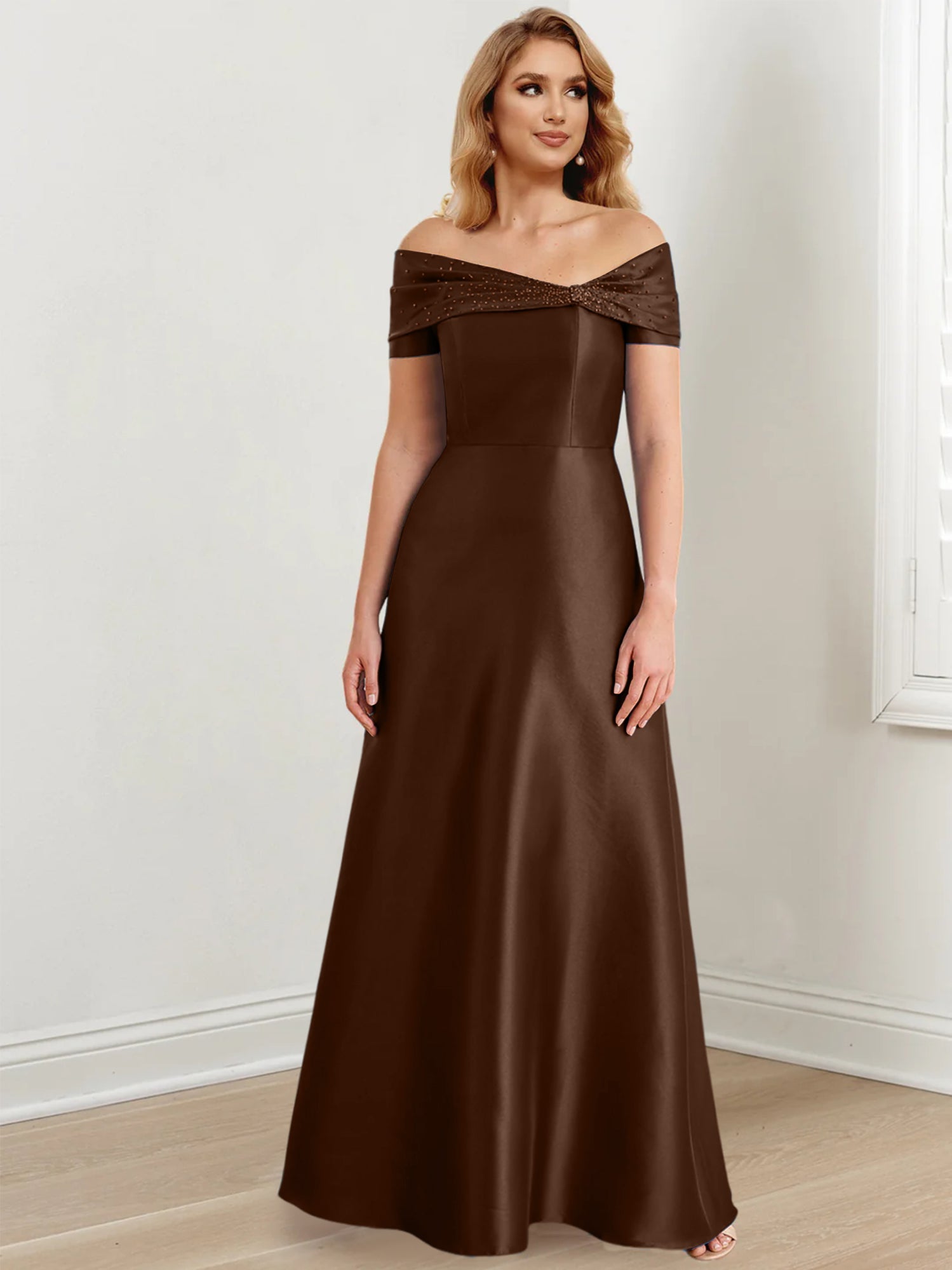 Vestidos de madre de la novia de corte A/princesa, hombros descubiertos y largo hasta el suelo