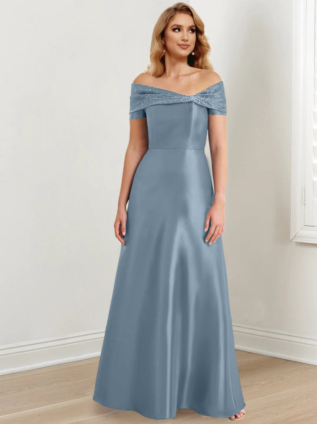 Vestidos de madre de la novia de corte A/princesa, hombros descubiertos y largo hasta el suelo