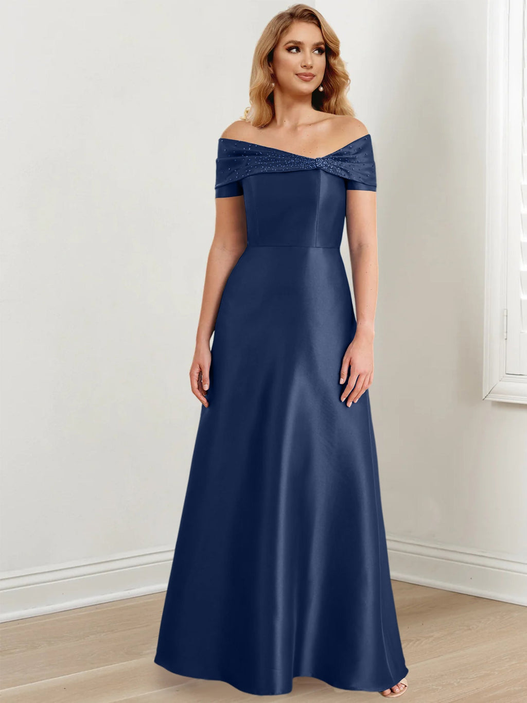 Vestidos de madre de la novia de corte A/princesa, hombros descubiertos y largo hasta el suelo
