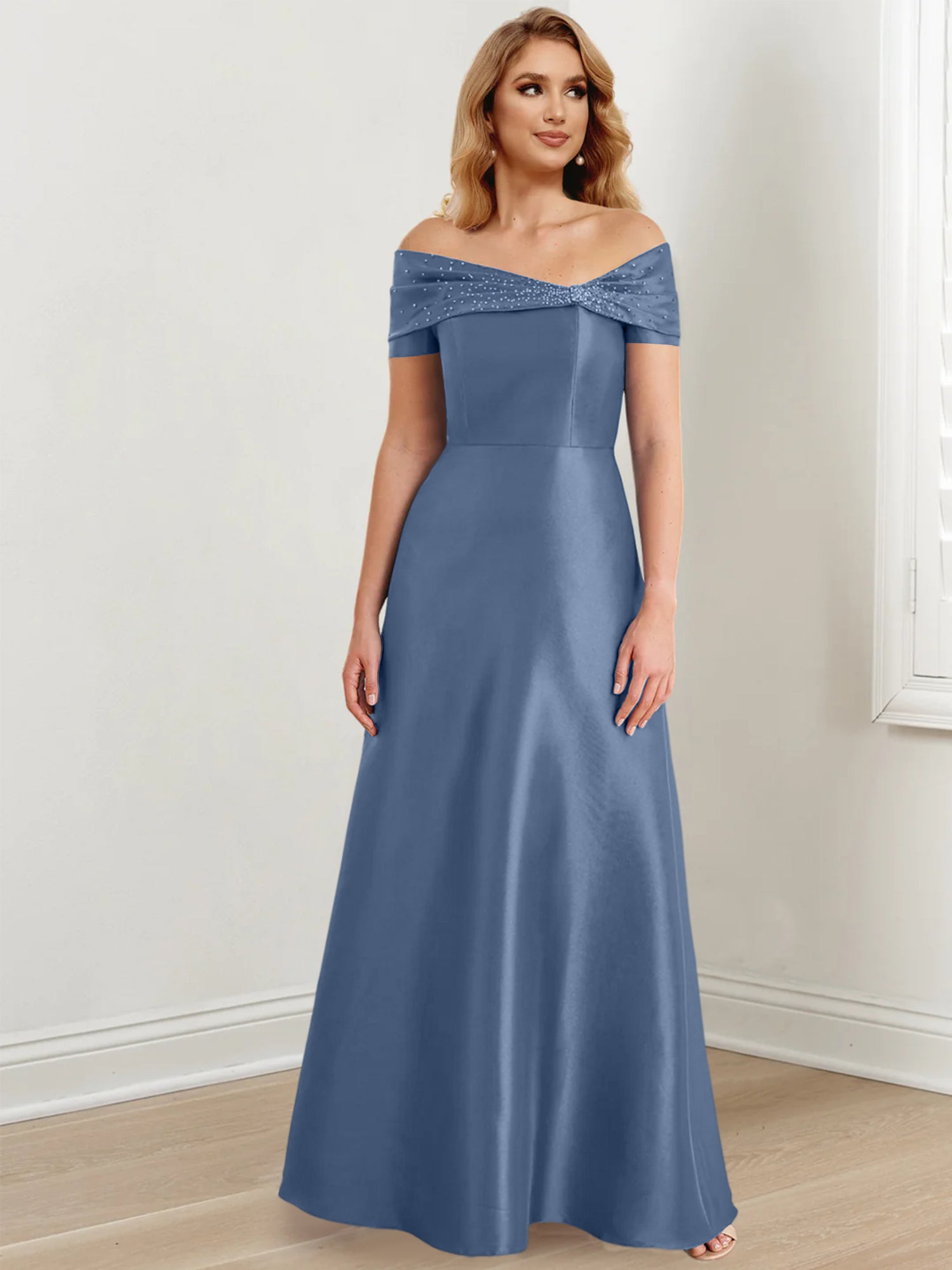 Vestidos de madre de la novia de corte A/princesa, hombros descubiertos y largo hasta el suelo