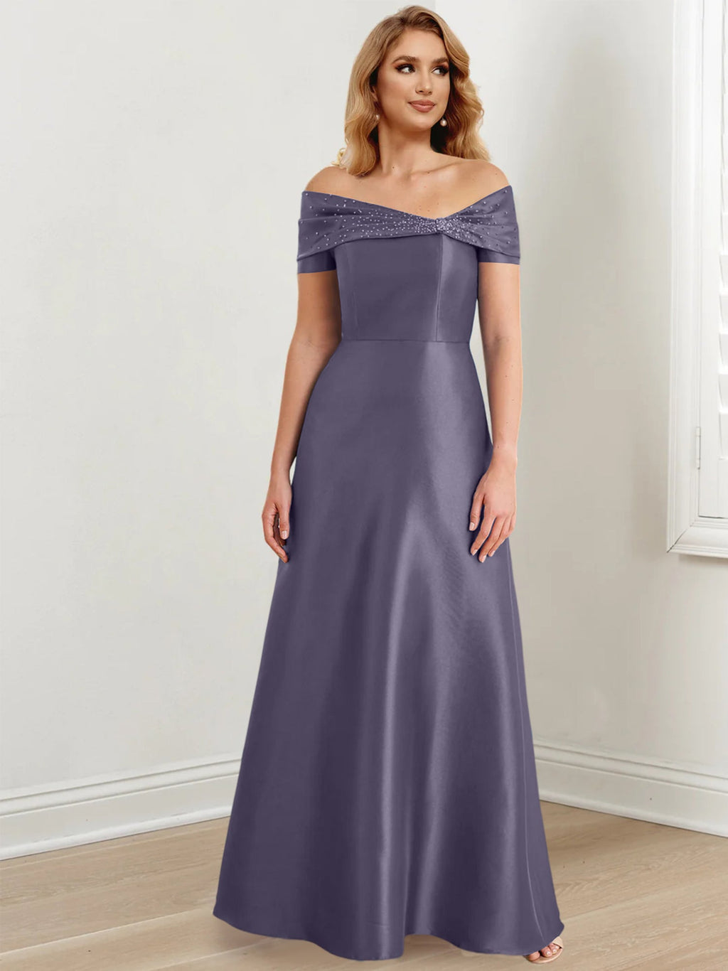 Vestidos de madre de la novia de corte A/princesa, hombros descubiertos y largo hasta el suelo