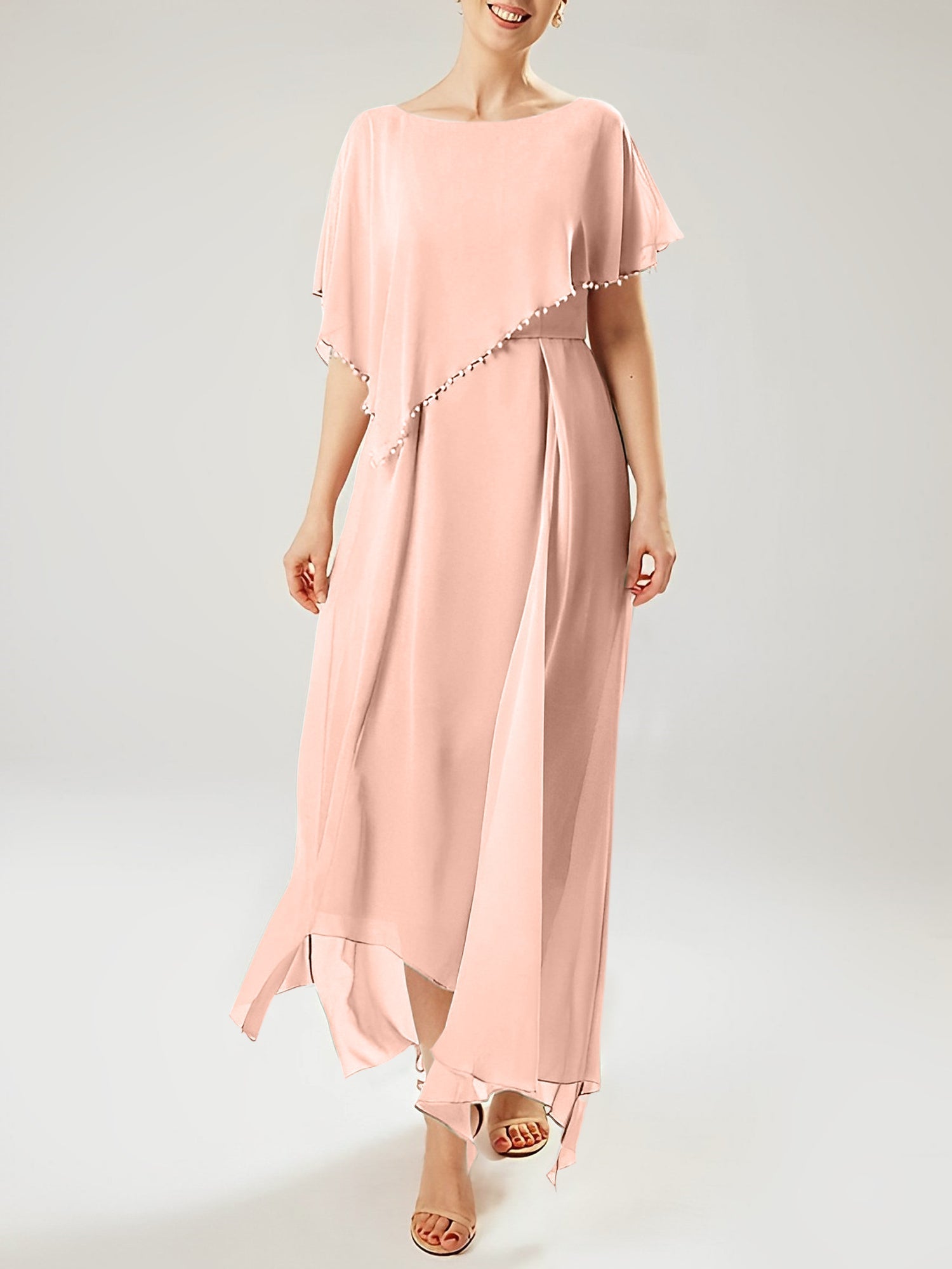 Vestidos de madre de la novia con mangas cortas, corte tubo/columna y borlas