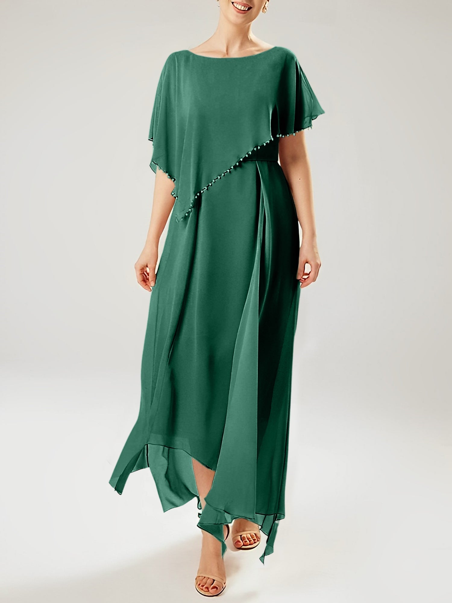 Vestidos de madre de la novia con mangas cortas, corte tubo/columna y borlas