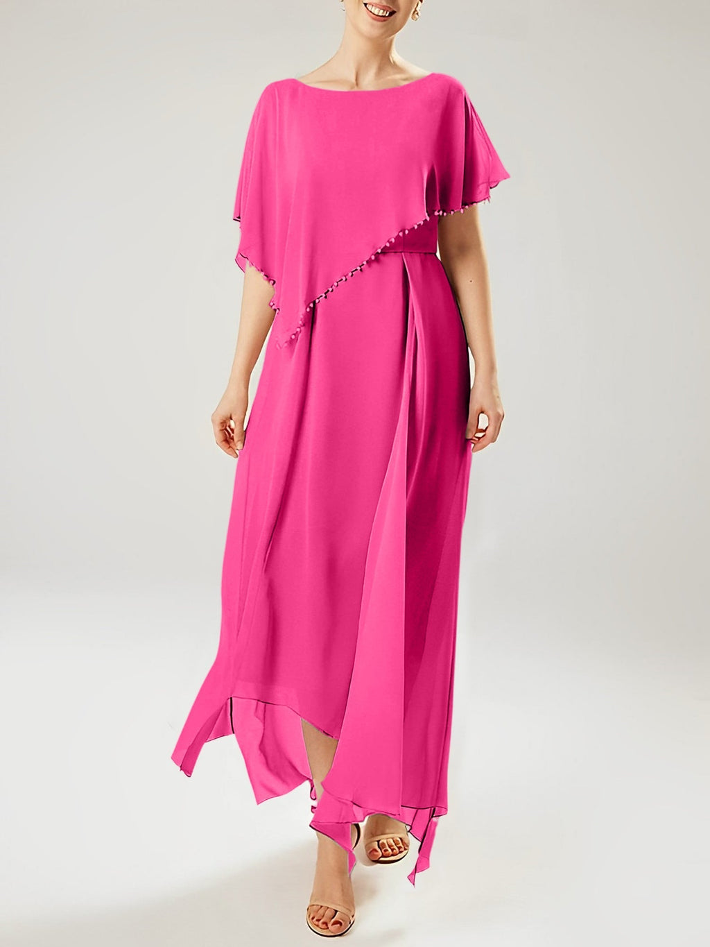 Vestidos de madre de la novia con mangas cortas, corte tubo/columna y borlas