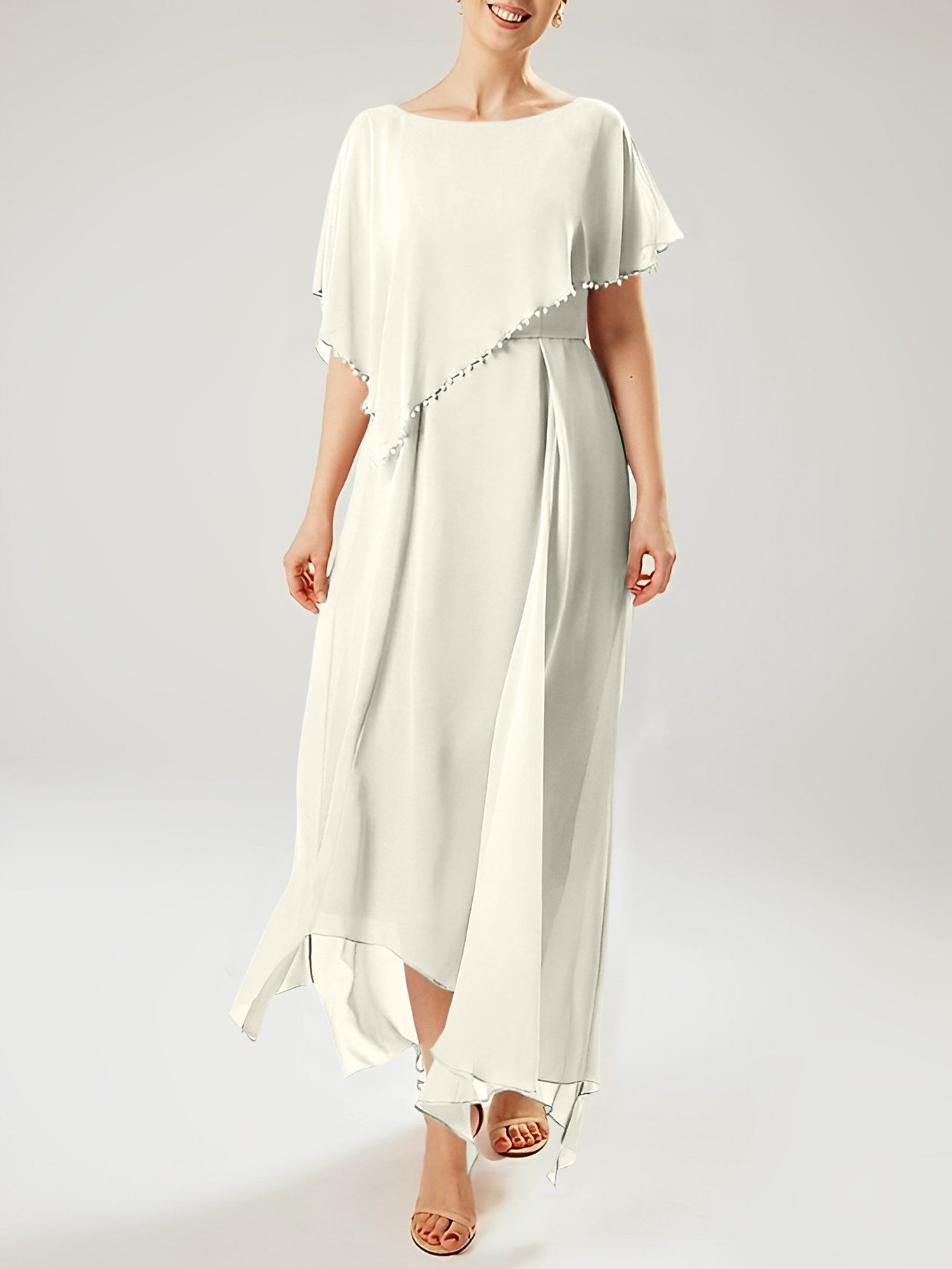 Vestidos de madre de la novia con mangas cortas, corte tubo/columna y borlas