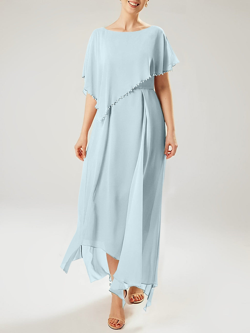 Vestidos de madre de la novia con mangas cortas, corte tubo/columna y borlas