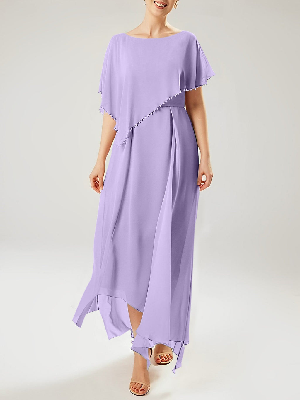 Vestidos de madre de la novia con mangas cortas, corte tubo/columna y borlas