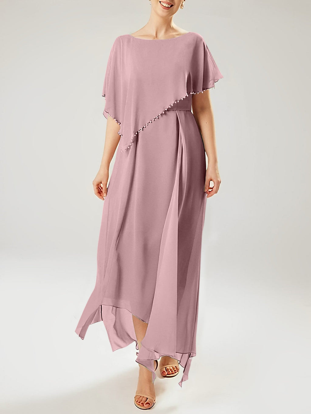Vestidos de madre de la novia con mangas cortas, corte tubo/columna y borlas