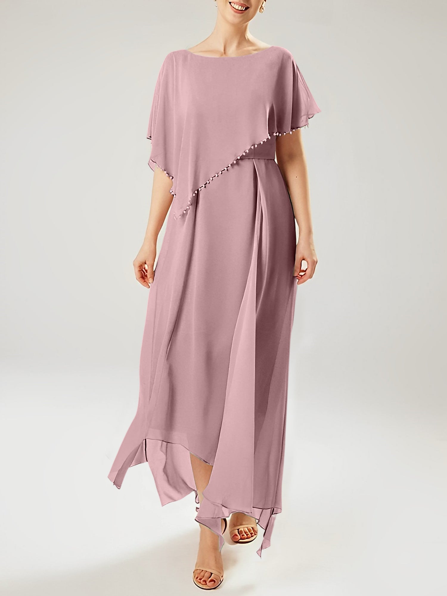 Vestidos de madre de la novia con mangas cortas, corte tubo/columna y borlas