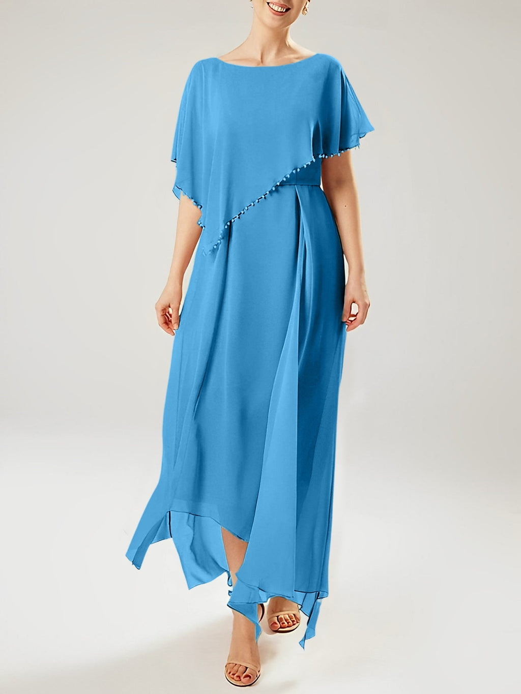 Vestidos de madre de la novia con mangas cortas, corte tubo/columna y borlas