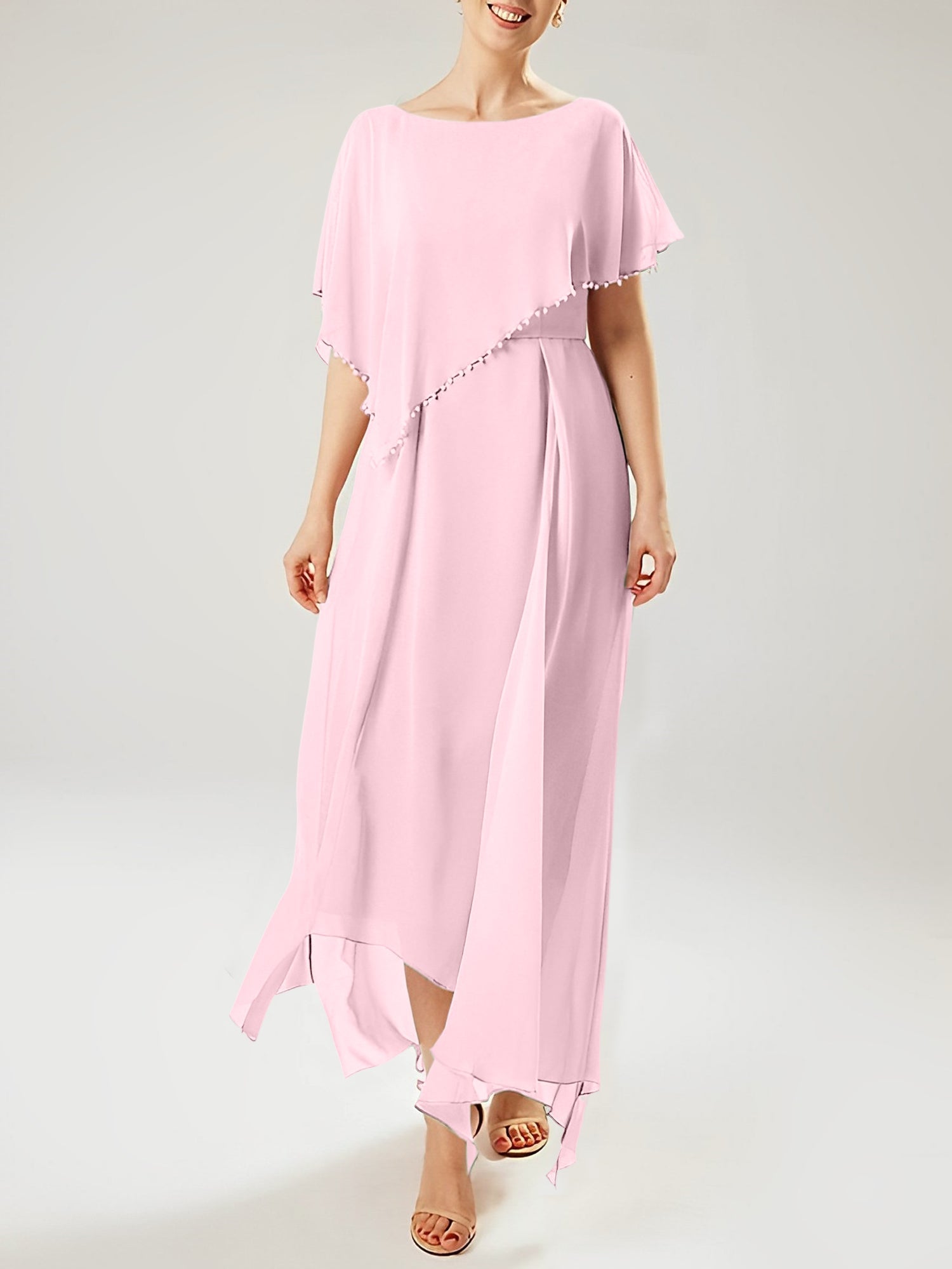 Vestidos de madre de la novia con mangas cortas, corte tubo/columna y borlas