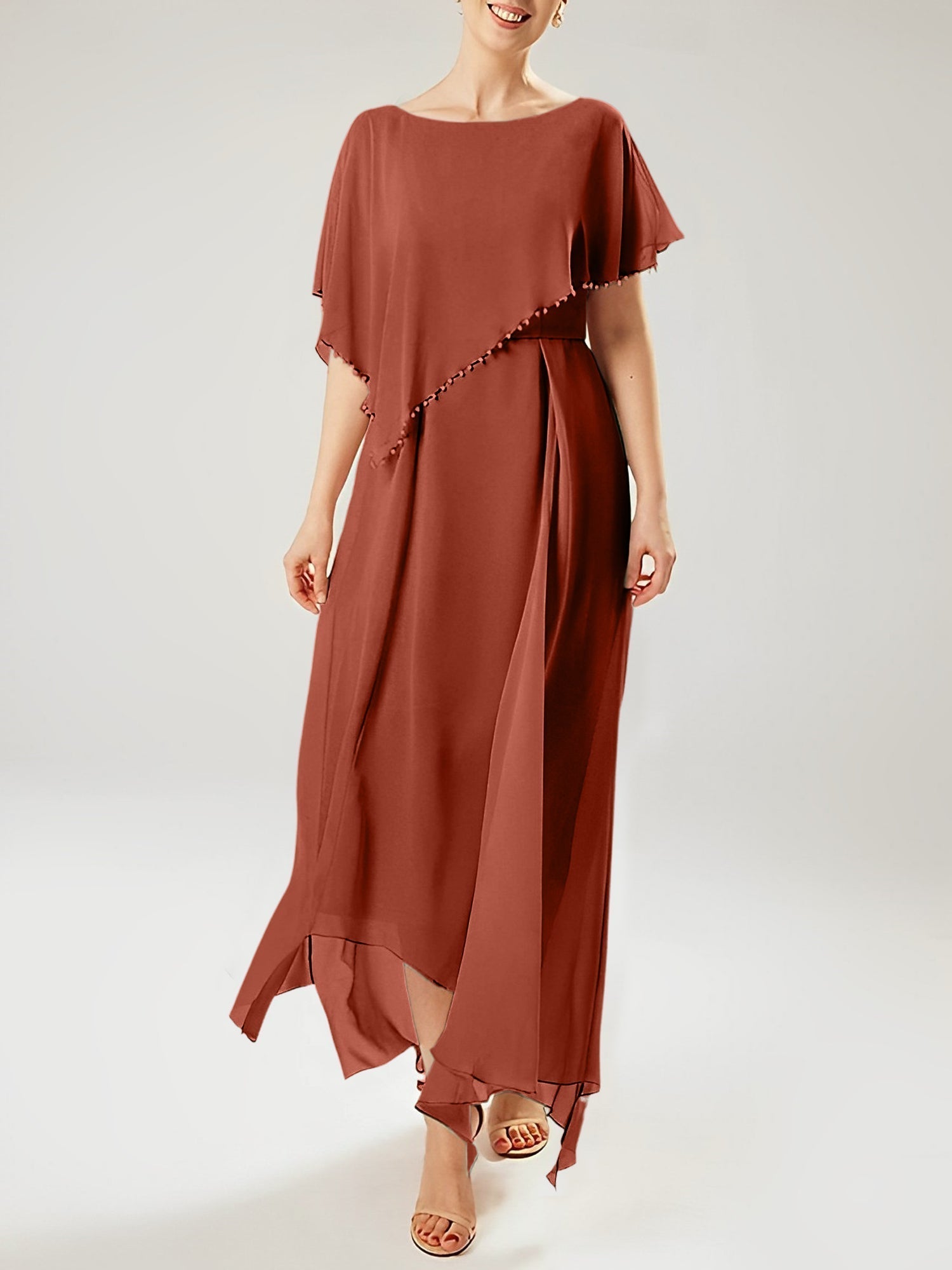 Vestidos de madre de la novia con mangas cortas, corte tubo/columna y borlas