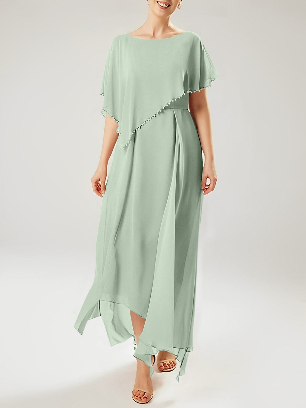 Vestidos de madre de la novia con mangas cortas, corte tubo/columna y borlas