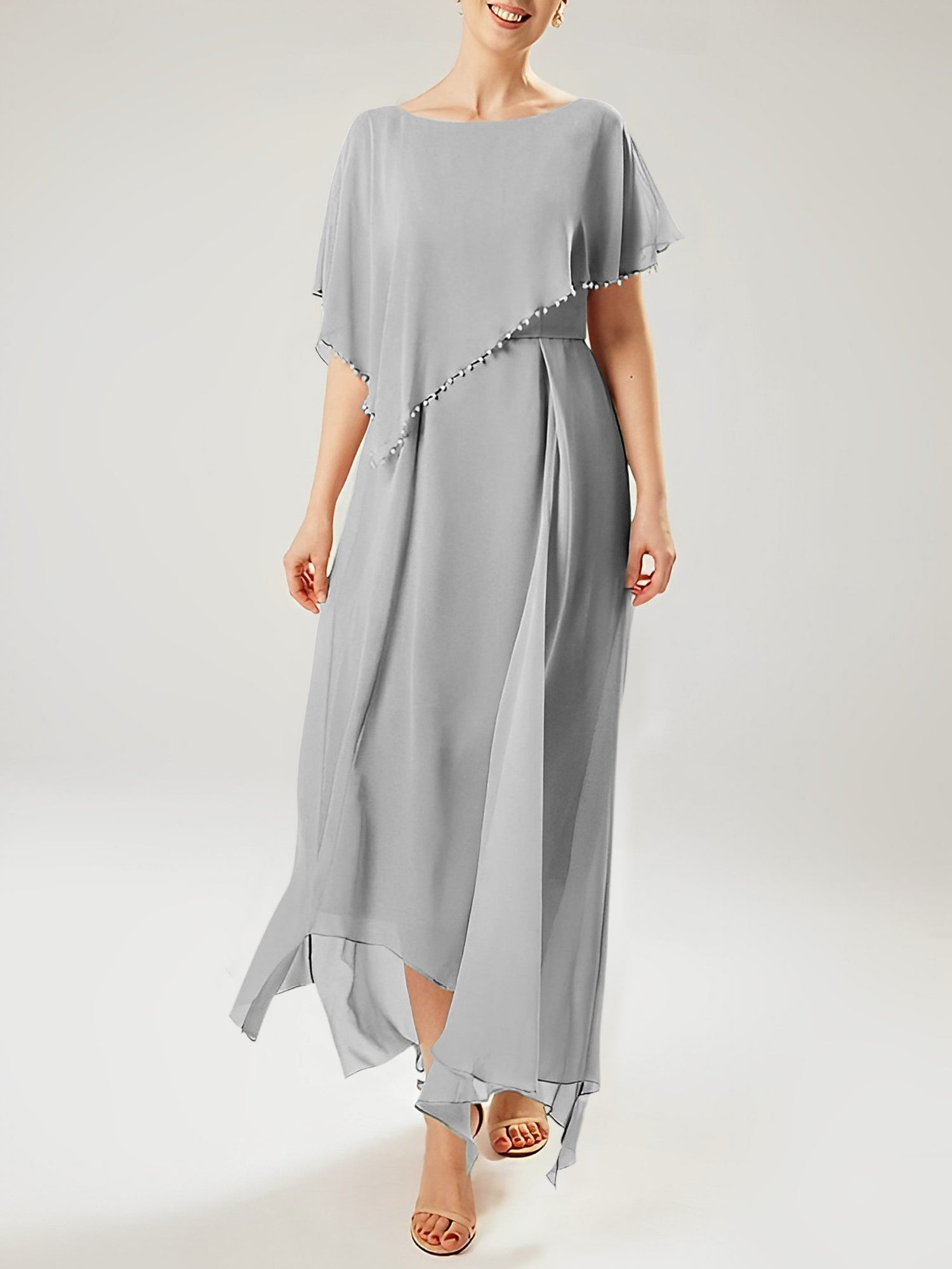 Vestidos de madre de la novia con mangas cortas, corte tubo/columna y borlas