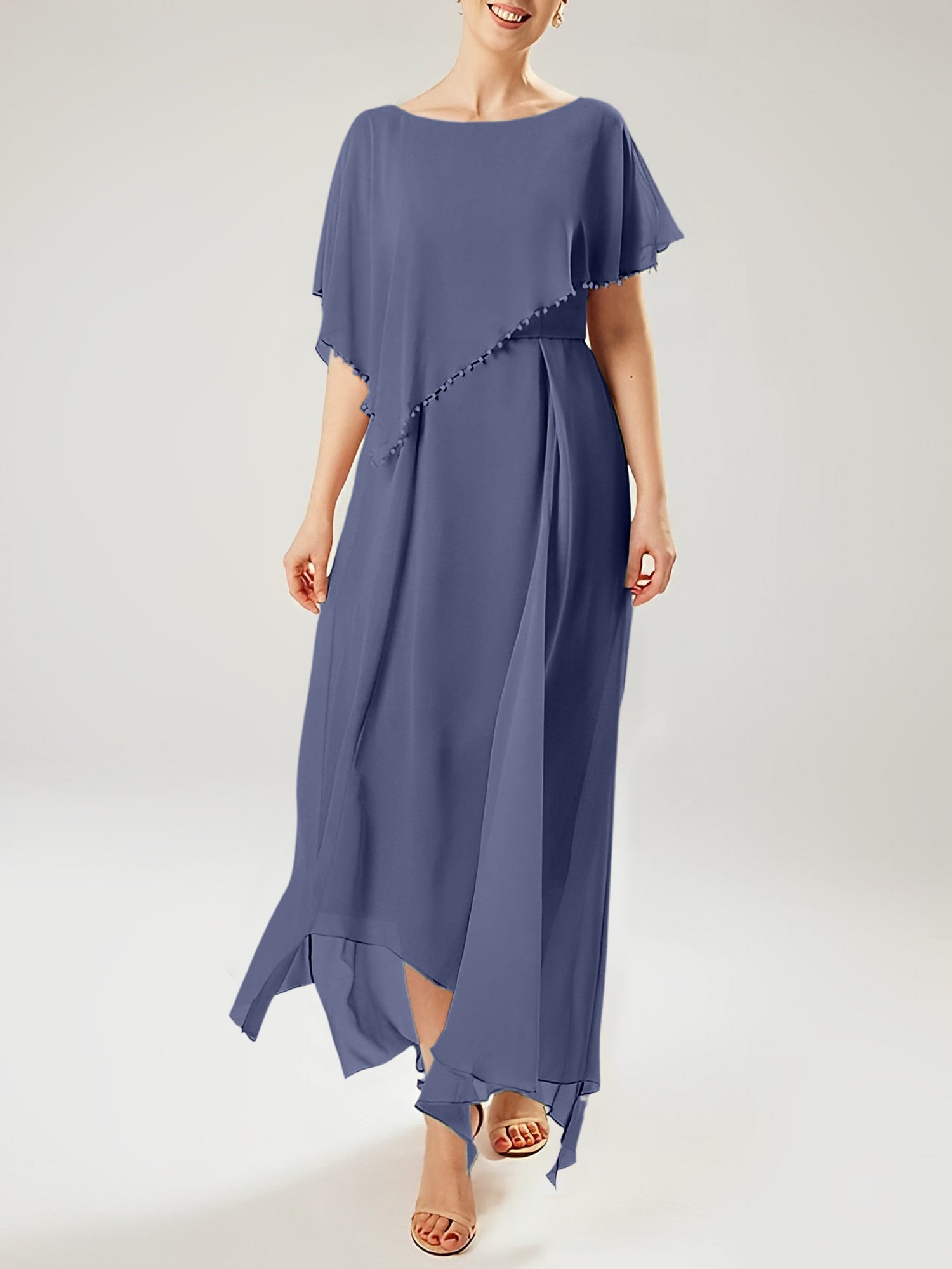 Vestidos de madre de la novia con mangas cortas, corte tubo/columna y borlas