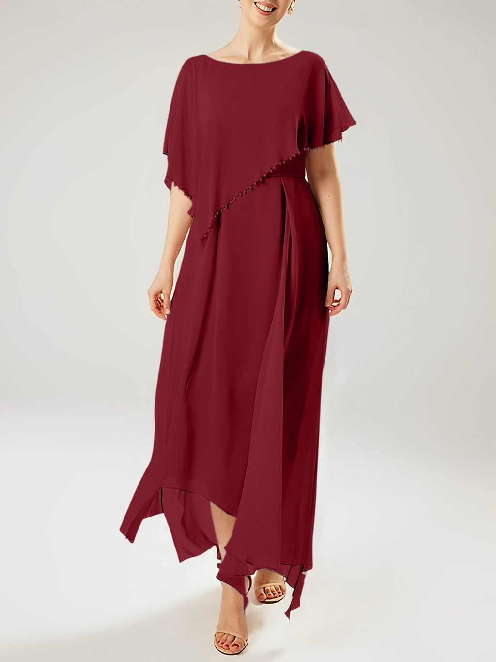 Vestidos de madre de la novia con mangas cortas, corte tubo/columna y borlas