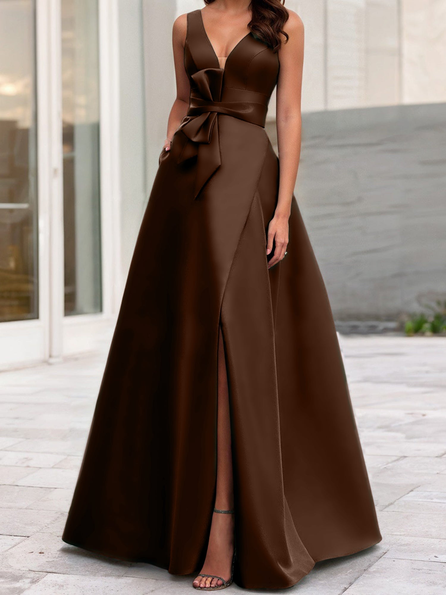 Vestidos de madre de la novia de corte A/princesa, escote en V, sin mangas, con abertura lateral