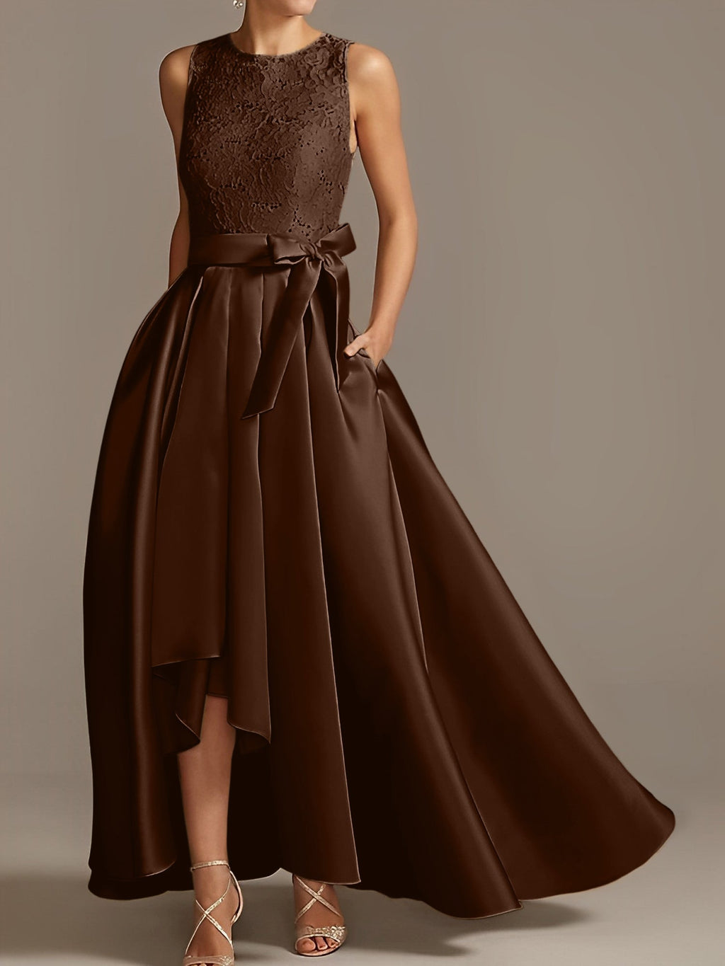 Vestidos de madre de la novia de corte A/princesa, sin mangas, con escote joya y encaje plisado
