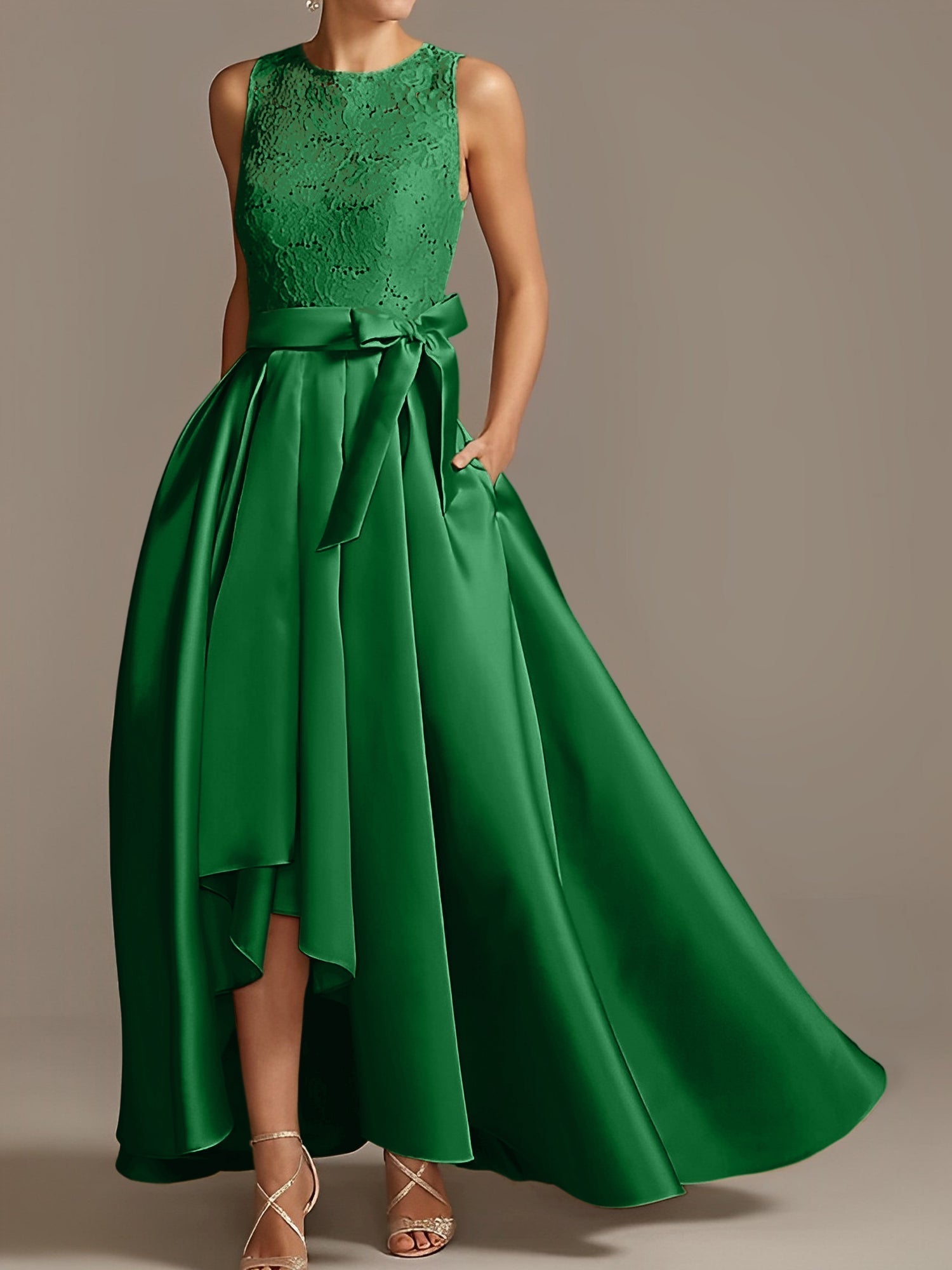 Vestidos de madre de la novia de corte A/princesa, sin mangas, con escote joya y encaje plisado