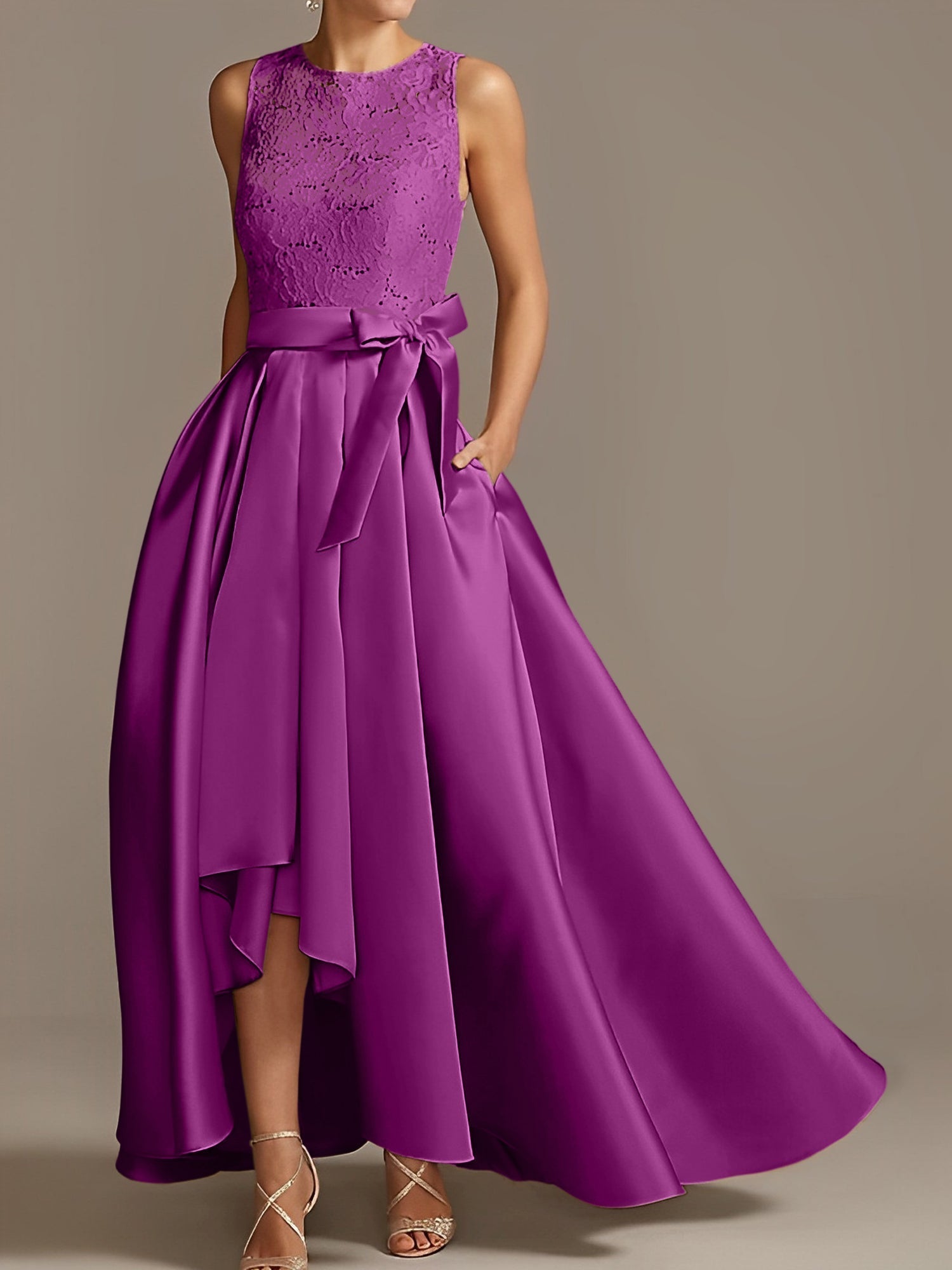Vestidos de madre de la novia de corte A/princesa, sin mangas, con escote joya y encaje plisado