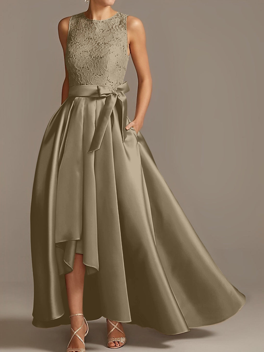 Vestidos de madre de la novia de corte A/princesa, sin mangas, con escote joya y encaje plisado
