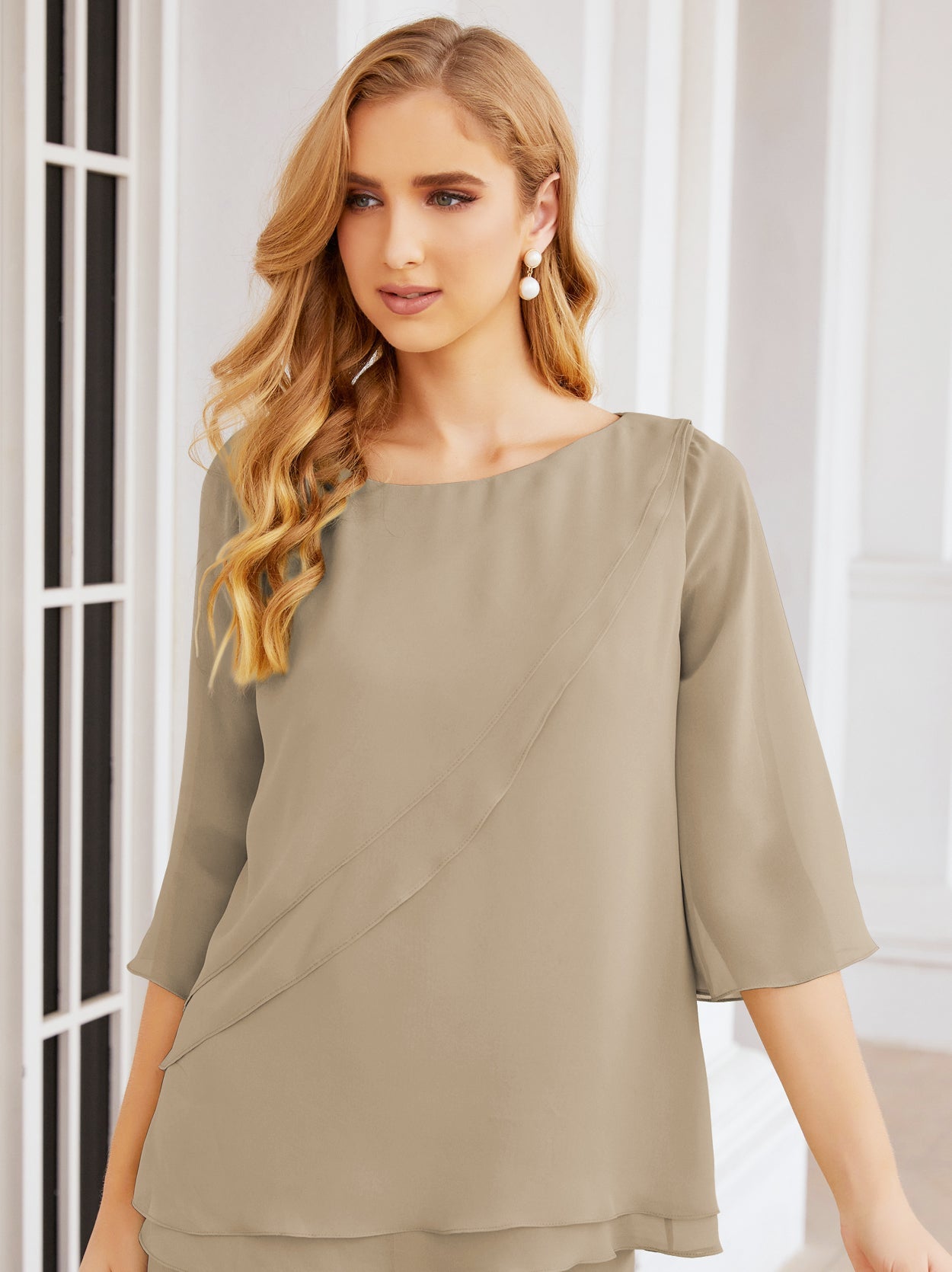 Elegante vestido de dos piezas para madre de la novia, talla grande, pantalón, capas con volantes, bata plateada SY28064 