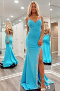 Blaues, perlenbesetztes, rückenfreies Meerjungfrau-Ballkleid mit V-Ausschnitt und Schlitz
