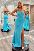 Blaues, perlenbesetztes, rückenfreies Meerjungfrau-Ballkleid mit V-Ausschnitt und Schlitz