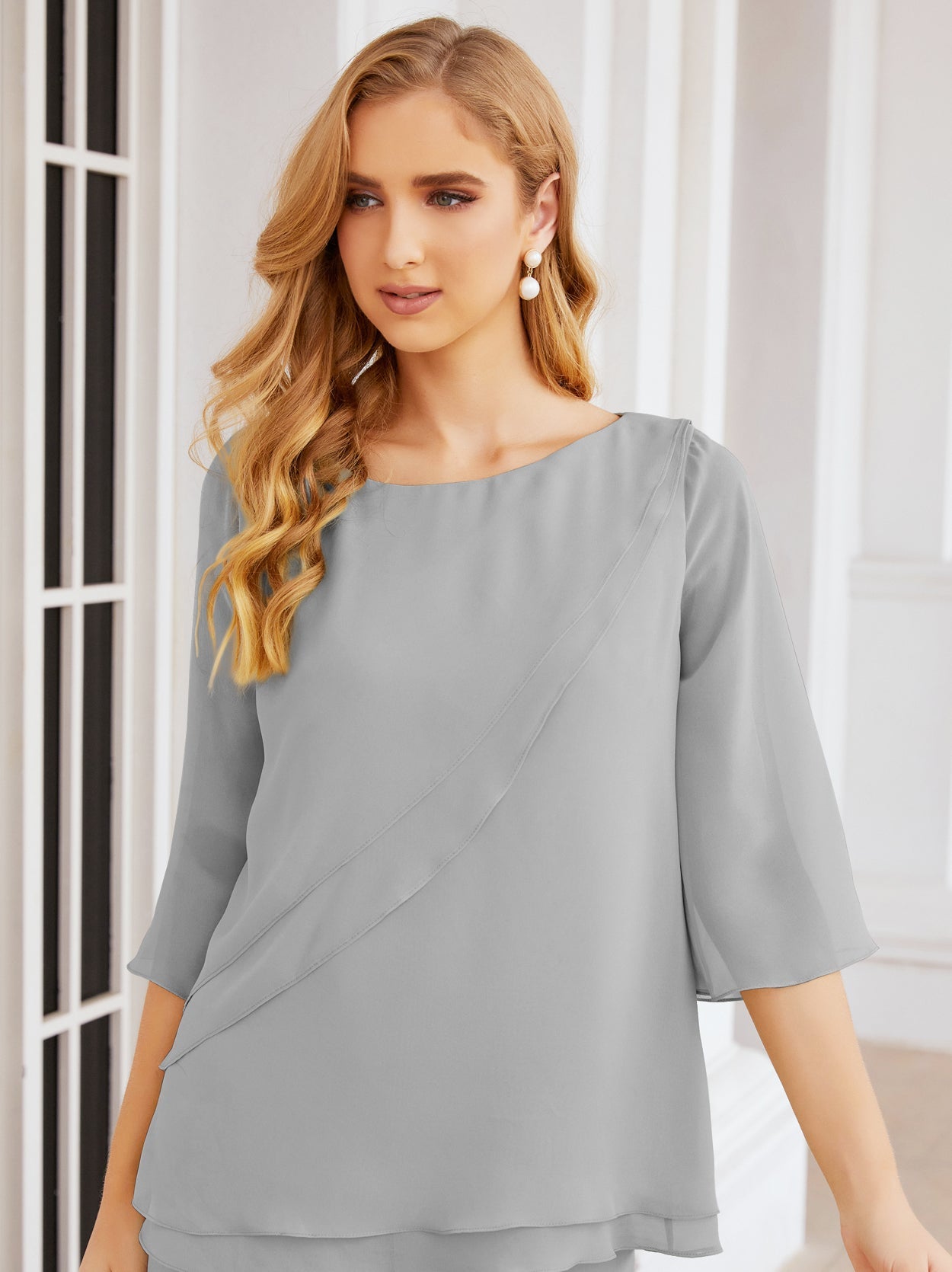 Elegante vestido de dos piezas para madre de la novia, talla grande, pantalón, capas con volantes, bata plateada SY28064 