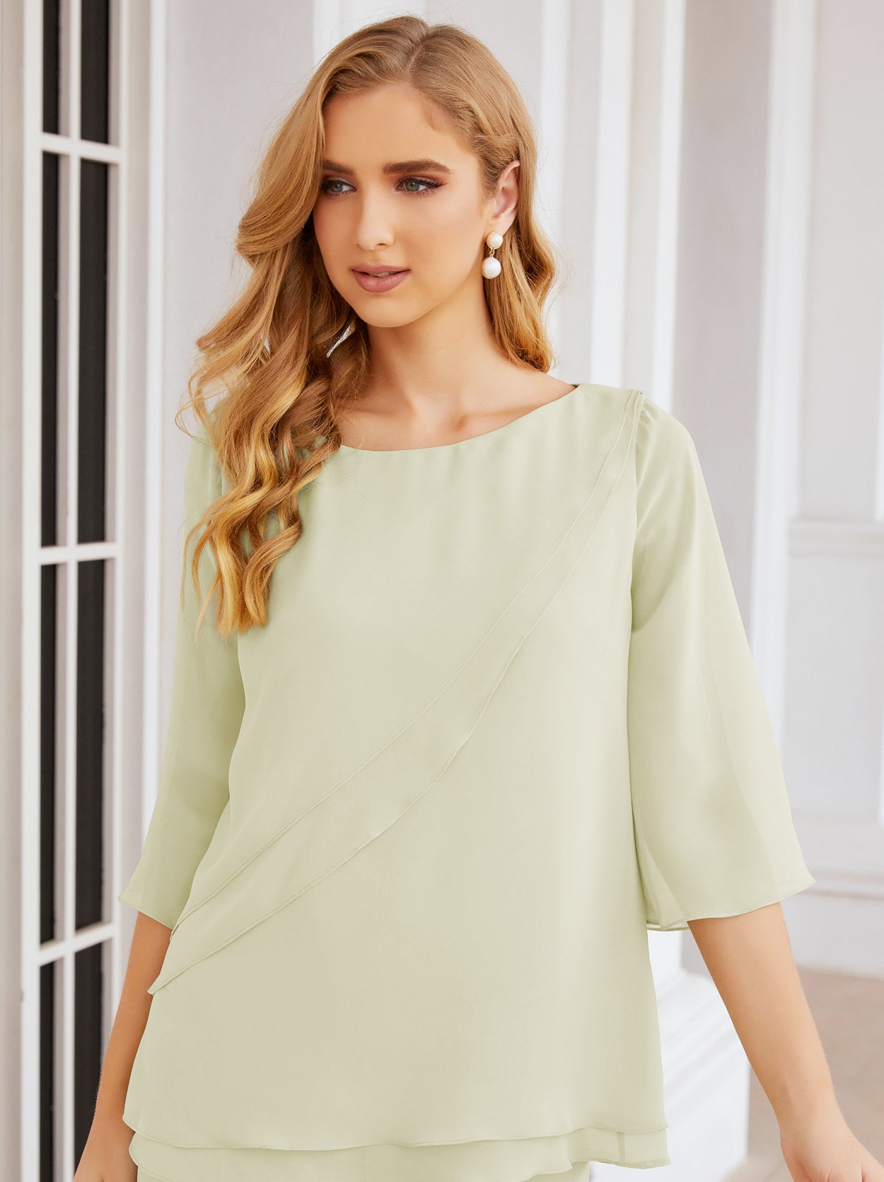 Elegante vestido de dos piezas para madre de la novia, talla grande, pantalón, capas con volantes, bata plateada SY28064 