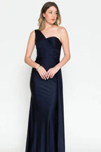 Elegantes Meerjungfrau-Abendkleid mit einer Schulter und Rüschen