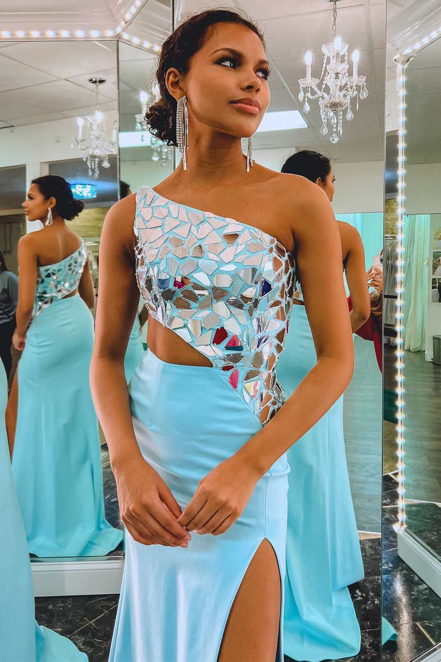 Ashley | Vestido de fiesta con un solo hombro, corte tubo y lentejuelas de espejo