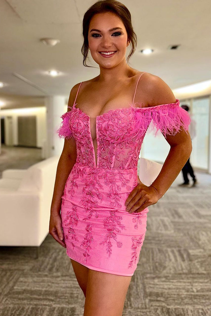 Queenie | Vestido de fiesta de encaje rosa con hombros descubiertos