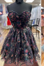 Kayla | A-Linien-Kleid mit trägerlosem Blumenmuster