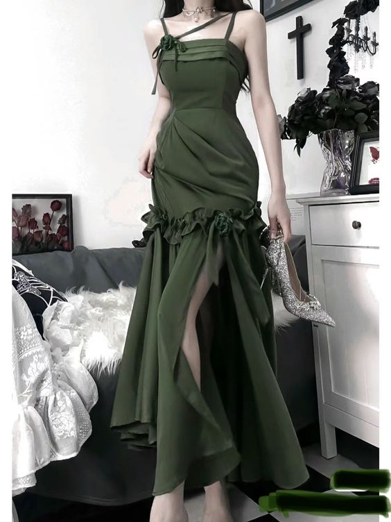 Schickes grünes Meerjungfrau-Ballkleid mit Spaghettiträgern, grünes Abendkleid Y5182