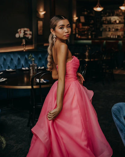 Elisa | Vestido de fiesta de organza rosa claro, corte A, sin tirantes