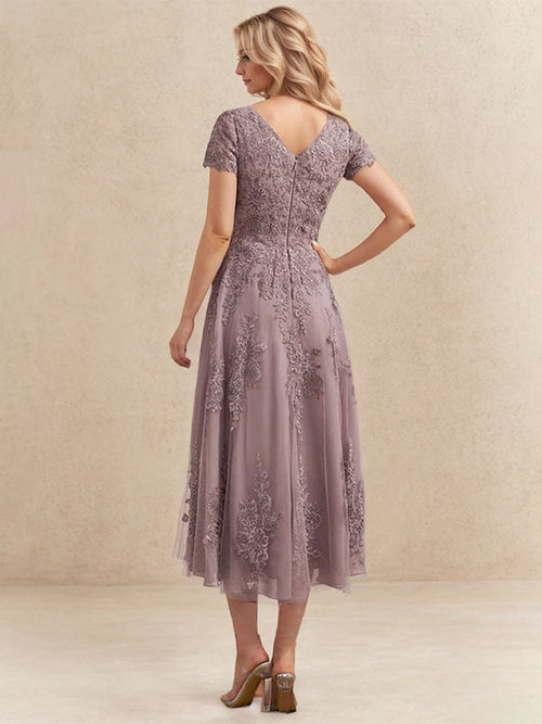 Vestido de madre de la novia de tul con encaje y corte en A, largo hasta la rodilla