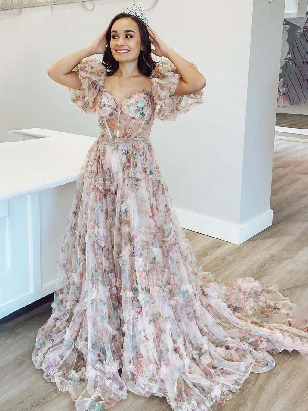 Sydney | Vestido de fiesta de tul floral con hombros descubiertos y corte en A