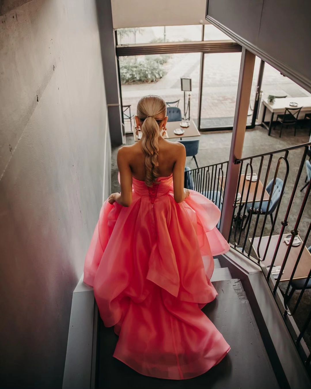 Elisa | Vestido de fiesta de organza rosa claro, corte A, sin tirantes